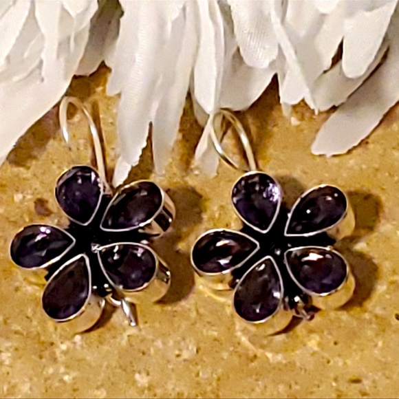 💜 AMEYTHST EARRINGS  - Helps to relieve stress and anxiety. Drop 1.5” - Picture 3 of 6